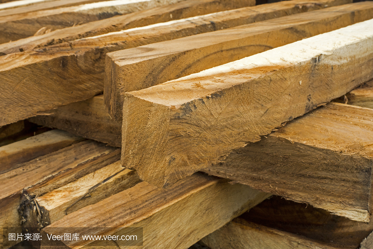 制造家具的木材。